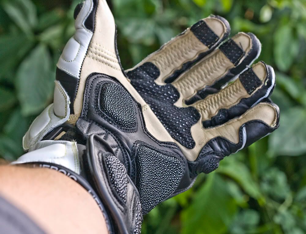 Heroic Racing SPR Gloves Photos & Review Yamaha R1 Forum YZFR1 Forums